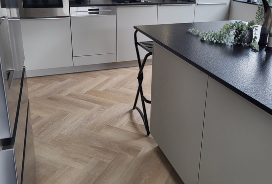 Klick-Vinyl in Küchenbereichen