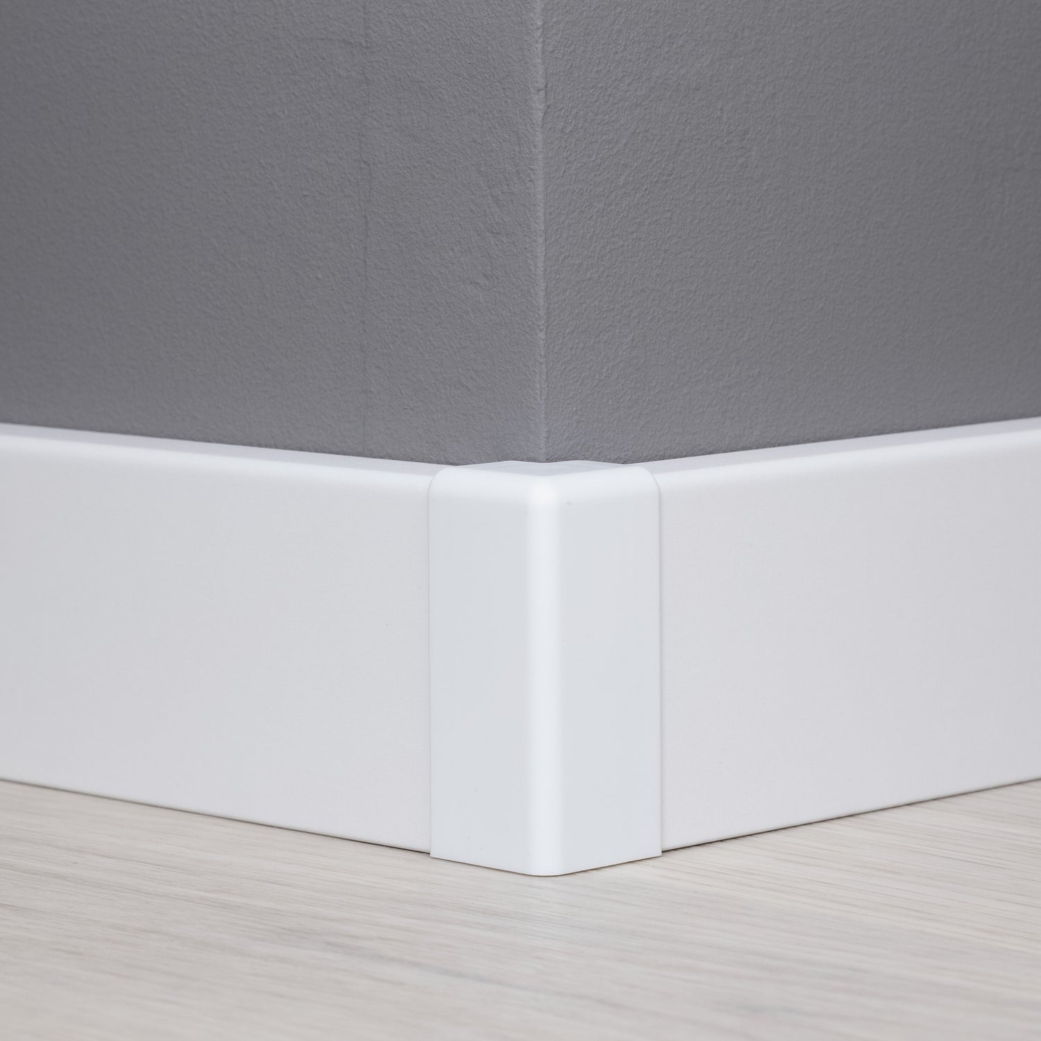 Außenecken für Sockelleiste Modern 58mm