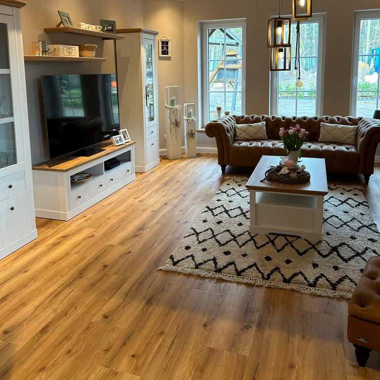 »Der Laminat-Shop24 Bestseller« SPC Vinylboden Unique Holzoptik Wohnzimmer