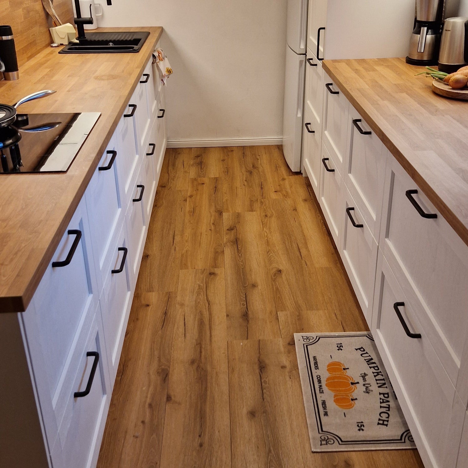 Klick-Vinyl in braun mit Holzoptik