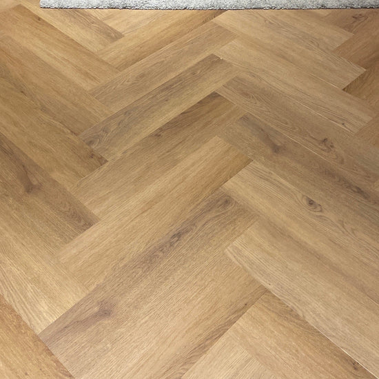 »Eiche Begonia« Klick-Vinylboden Fischgrät 1m²