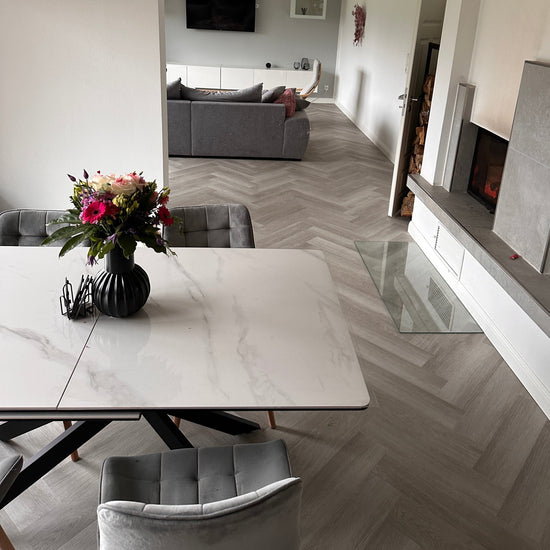 »Eiche Sago« Fischgrät Klebevinyl 1m²