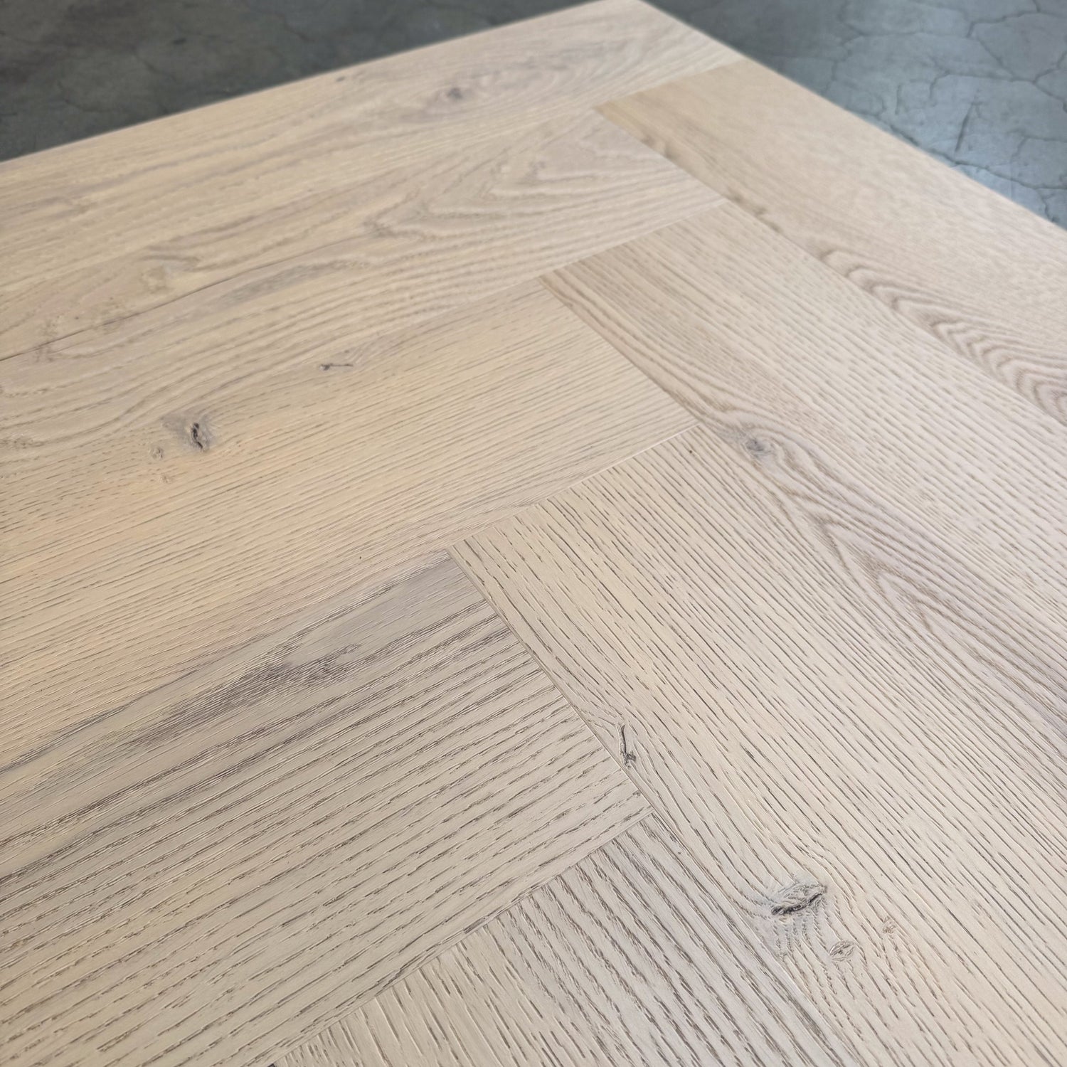 »Light Oak« Premium Klick-Vinyl Fischgrät 1m²