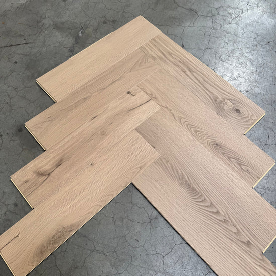 »Natural Oak« Premium Klick-Vinyl Fischgrät