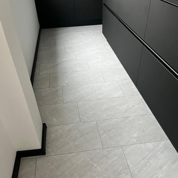 »Pietra Grey« SPC Vinylboden Home Fliesenoptik Küche