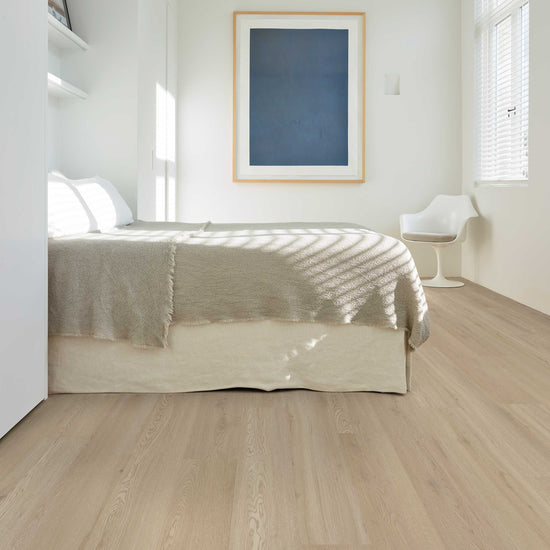 Klick-Vinyl braun Holzoptik im Schlafzimmer