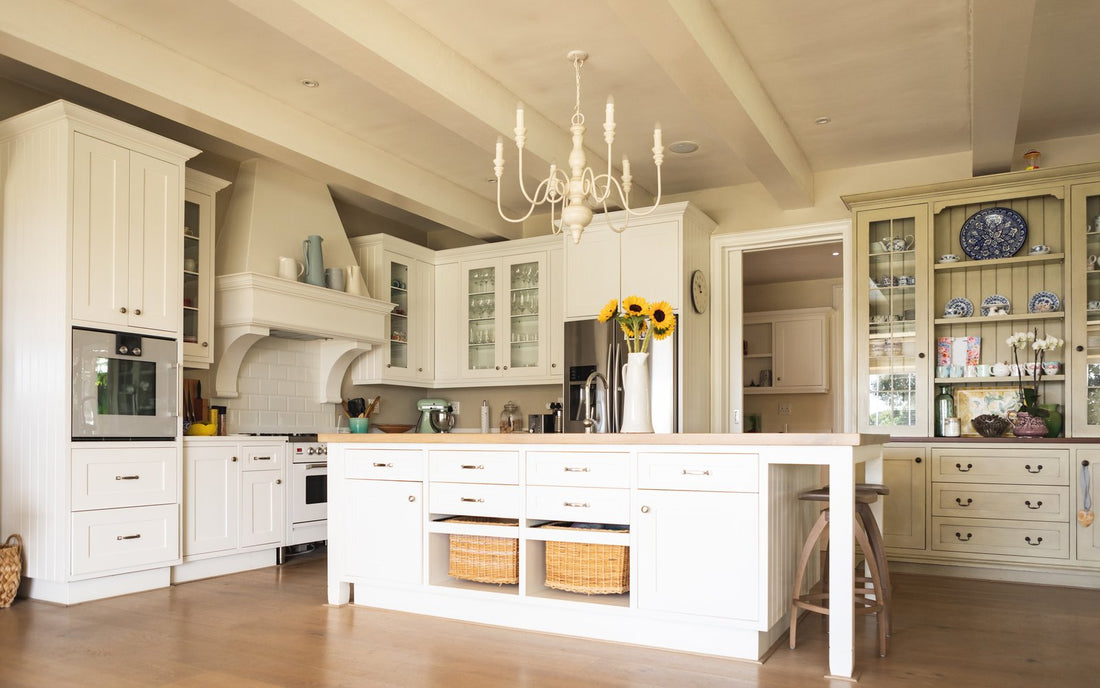 Farmhouse-Boden: breite Dielen, Farben, Materialien