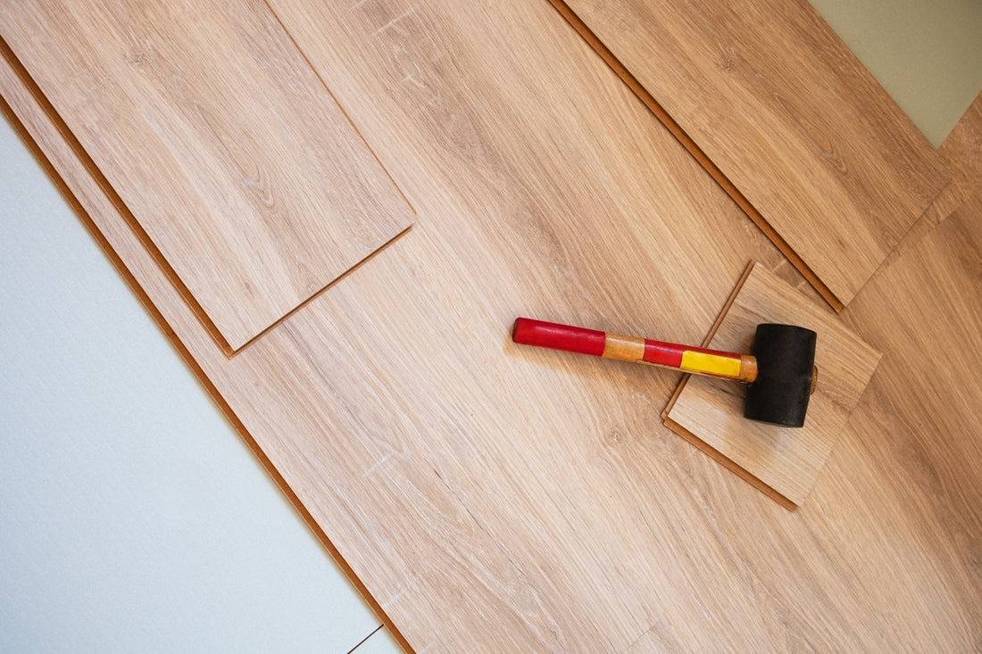 Laminat verlegen: Anleitung mit Plan & Checklisten 2026 | Schritt für Schritt