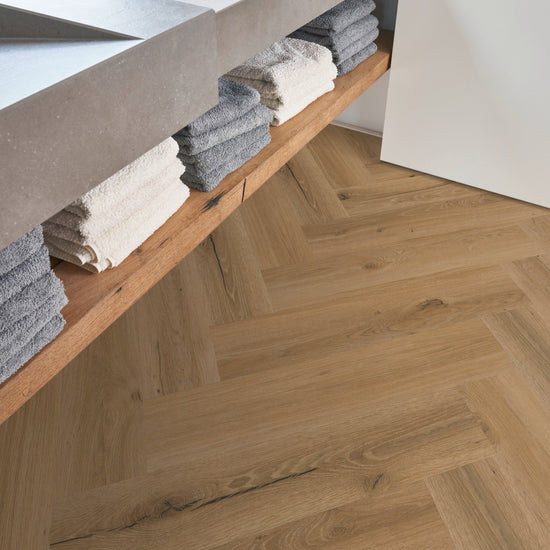 »Golden Oak« Premium Klick-Vinyl Fischgrät